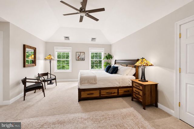 9 COVENTRY LN, Hopewell, NJ 08525