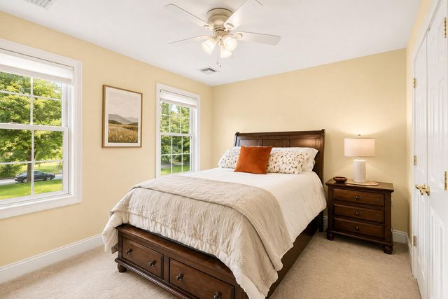 9 COVENTRY LN, Hopewell, NJ 08525