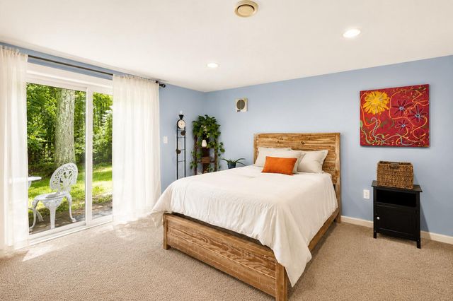 9 COVENTRY LN, Hopewell, NJ 08525