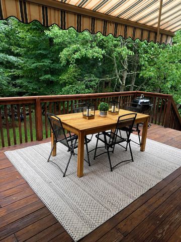 9 COVENTRY LN, Hopewell, NJ 08525