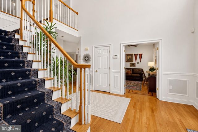 9 COVENTRY LN, Hopewell, NJ 08525