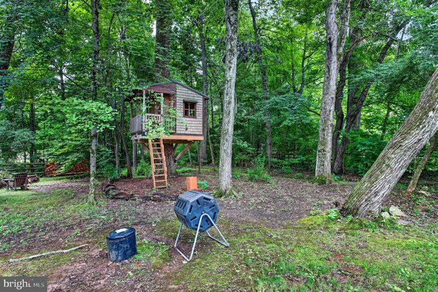 9 COVENTRY LN, Hopewell, NJ 08525