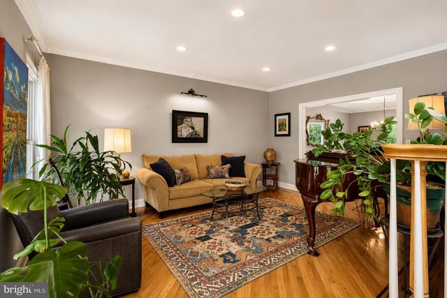 9 COVENTRY LN, Hopewell, NJ 08525