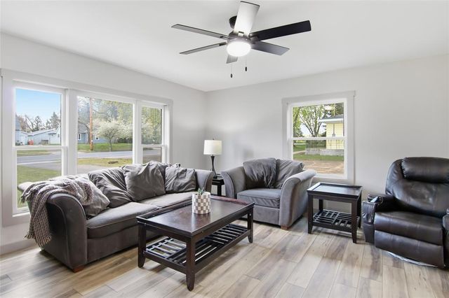 2210 Vine Street, Eau Claire, WI 54703