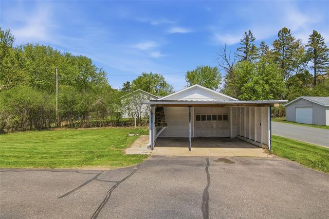 2210 Vine Street, Eau Claire, WI 54703