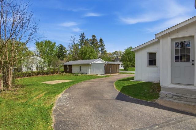 2210 Vine Street, Eau Claire, WI 54703