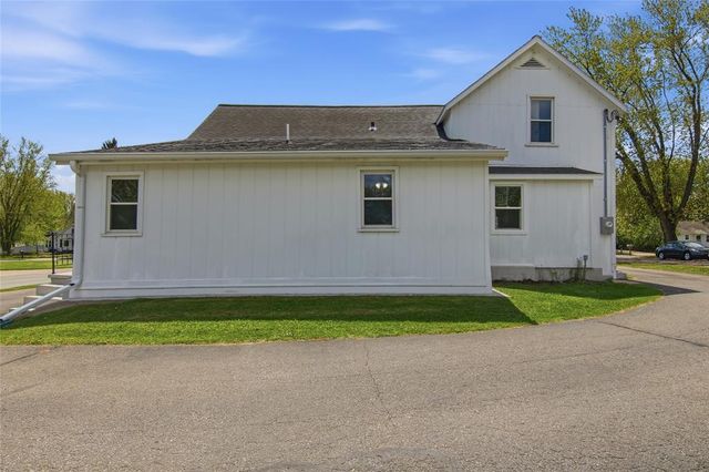 2210 Vine Street, Eau Claire, WI 54703