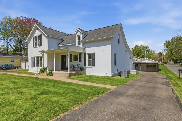 2210 Vine Street, Eau Claire, WI 54703