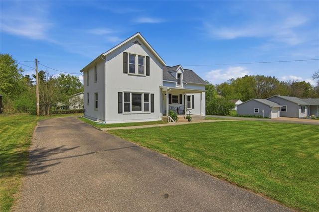 2210 Vine Street, Eau Claire, WI 54703