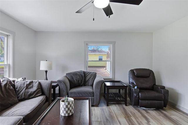 2210 Vine Street, Eau Claire, WI 54703