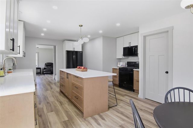 2210 Vine Street, Eau Claire, WI 54703