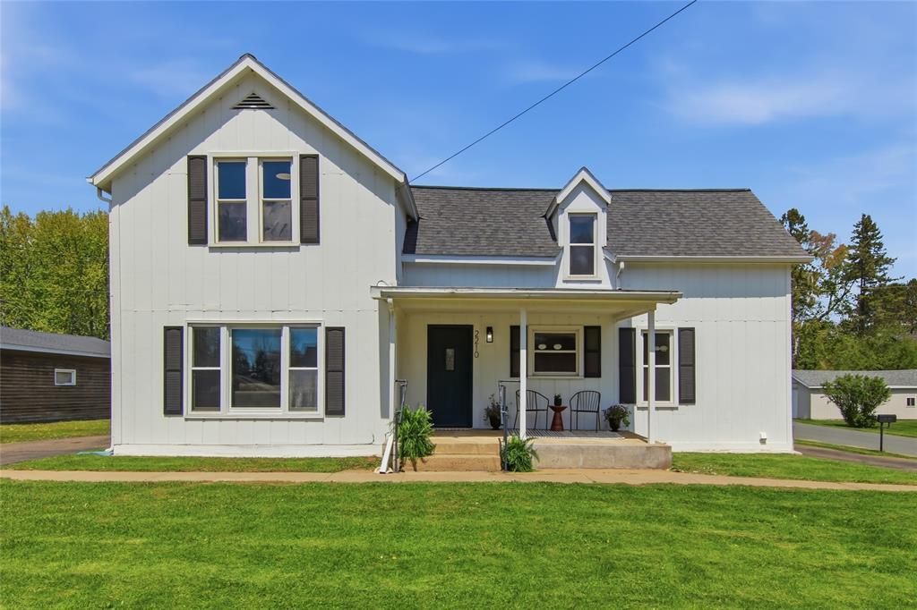 2210 Vine Street, Eau Claire, WI 54703