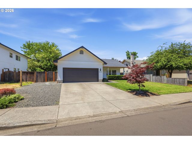 4090 BERRYWOOD Dr, Eugene, OR 97404