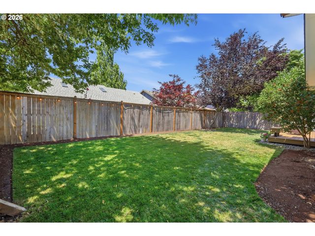 4090 BERRYWOOD Dr, Eugene, OR 97404