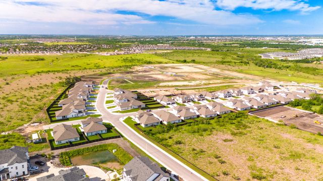 242 Schrader DR, Buda, TX 78610