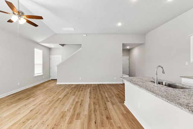 242 Schrader DR, Buda, TX 78610