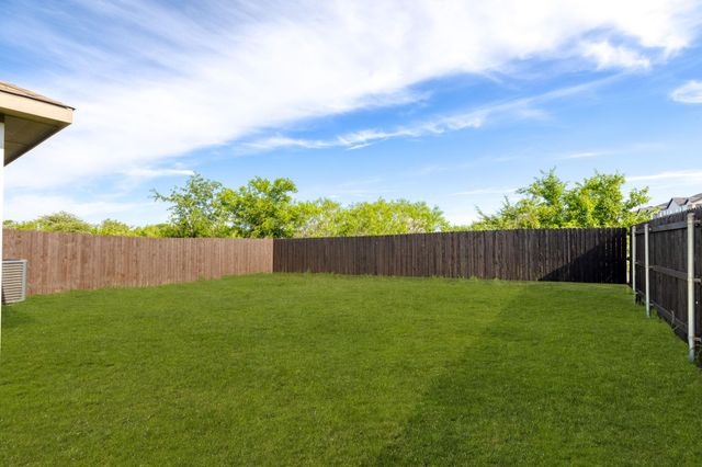 242 Schrader DR, Buda, TX 78610