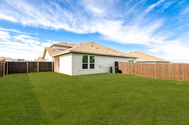 242 Schrader DR, Buda, TX 78610