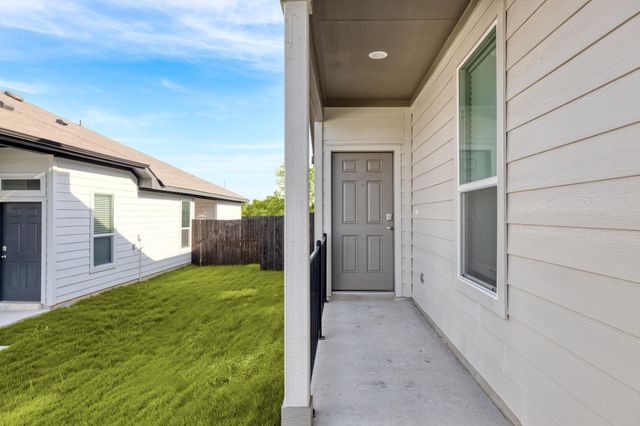 242 Schrader DR, Buda, TX 78610