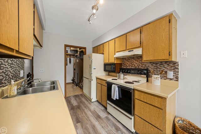 68457 Rosewood Lane, Richmond, MI 48062