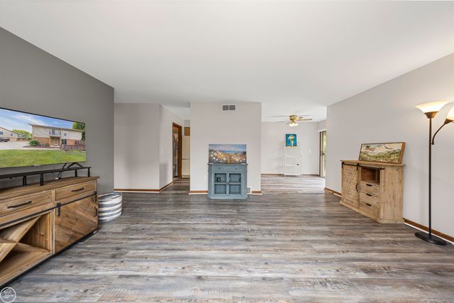 68457 Rosewood Lane, Richmond, MI 48062