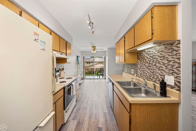 68457 Rosewood Lane, Richmond, MI 48062