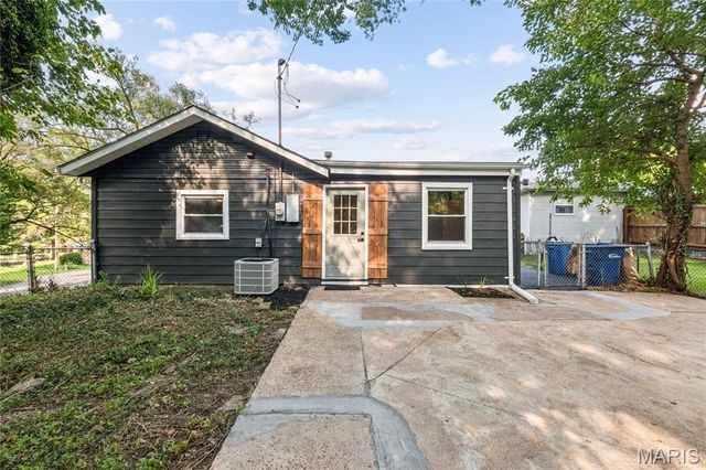 1830 Washington Street, Florissant, MO 63033