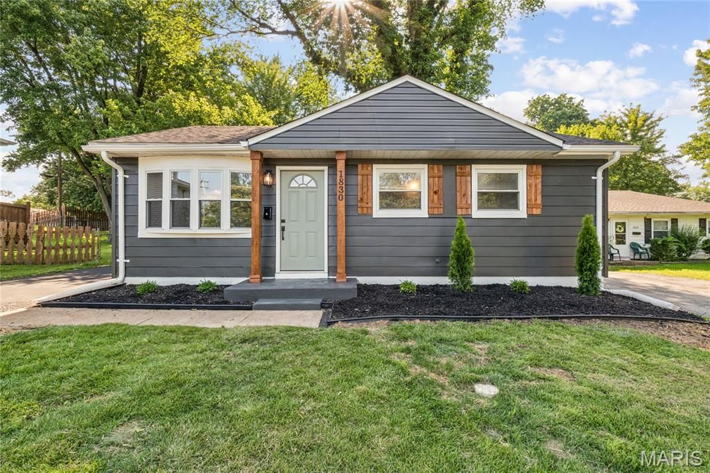 1830 Washington Street, Florissant, MO 63033