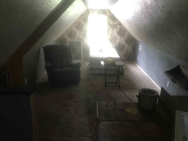 917 N Timber Rd, Belle Plaine, KS 67013