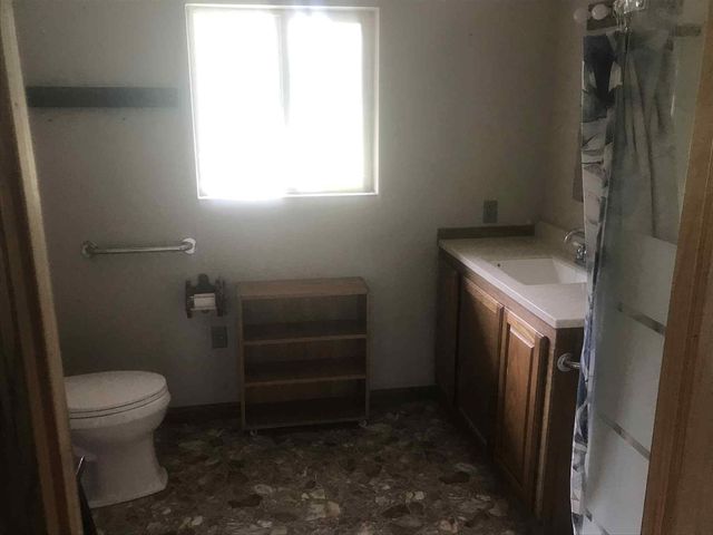 917 N Timber Rd, Belle Plaine, KS 67013