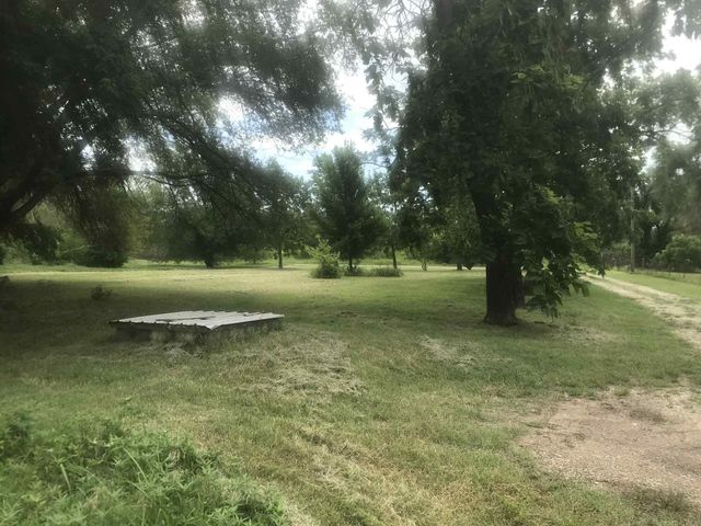 917 N Timber Rd, Belle Plaine, KS 67013