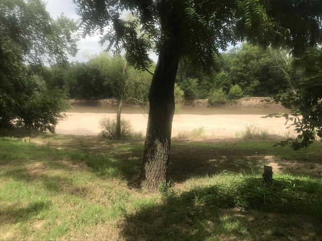 917 N Timber Rd, Belle Plaine, KS 67013