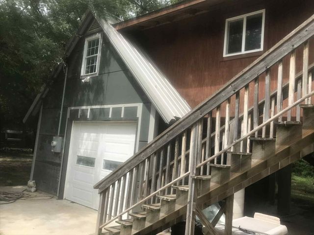 917 N Timber Rd, Belle Plaine, KS 67013