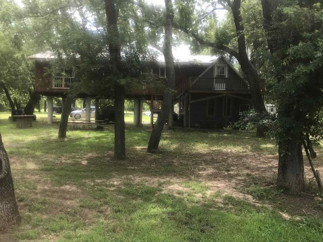 917 N Timber Rd, Belle Plaine, KS 67013