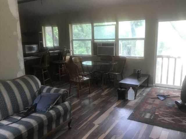 917 N Timber Rd, Belle Plaine, KS 67013