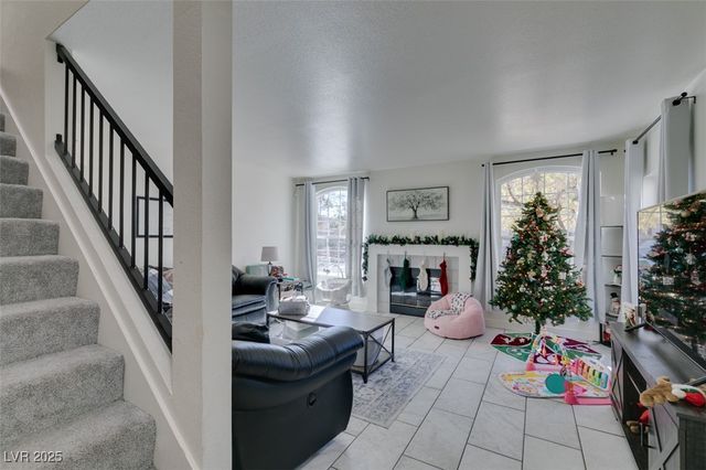 2602 Smoke Canyon Avenue, Henderson, NV 89074