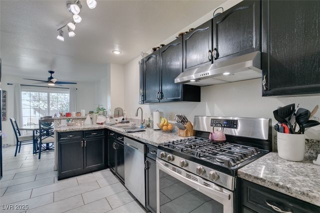 2602 Smoke Canyon Avenue, Henderson, NV 89074