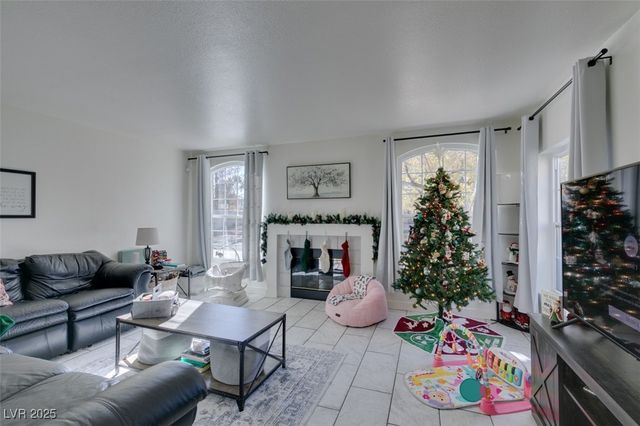 2602 Smoke Canyon Avenue, Henderson, NV 89074