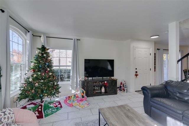 2602 Smoke Canyon Avenue, Henderson, NV 89074