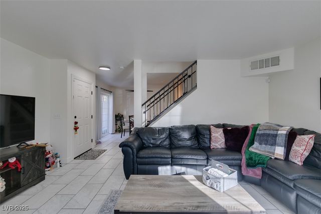 2602 Smoke Canyon Avenue, Henderson, NV 89074