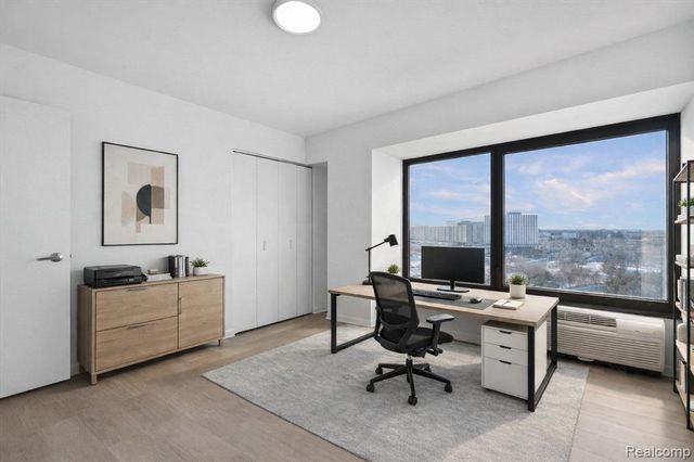 300 Riverfront Drive 10I, Detroit, MI 48226