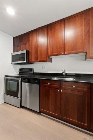 300 Riverfront Drive 10I, Detroit, MI 48226