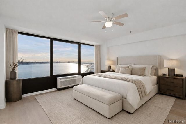 300 Riverfront Drive 10I, Detroit, MI 48226