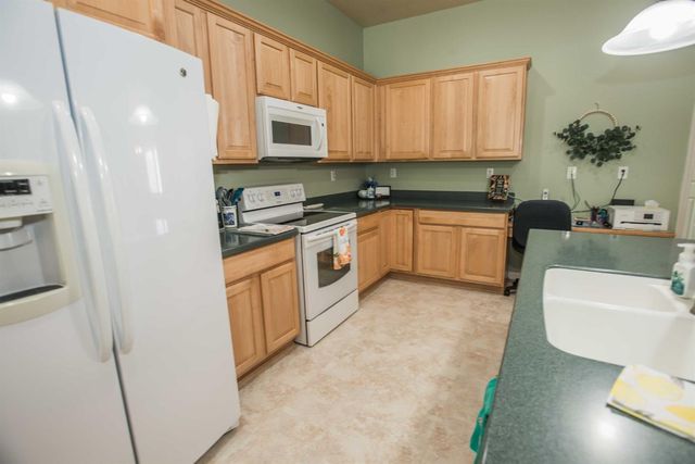 2909 Robinson Creek Ln, Elk Grove, CA 95758