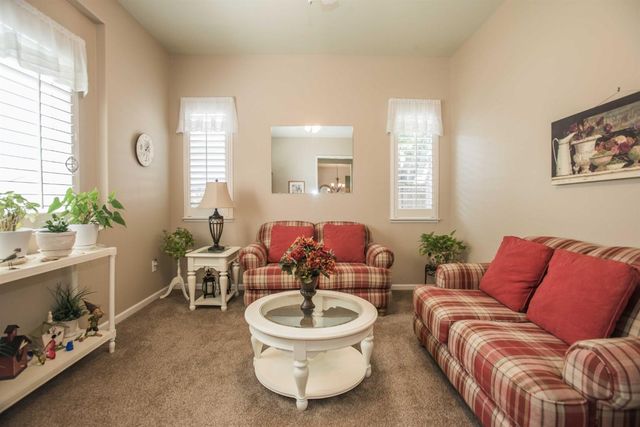 2909 Robinson Creek Ln, Elk Grove, CA 95758