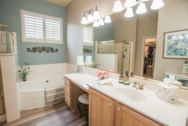 2909 Robinson Creek Ln, Elk Grove, CA 95758
