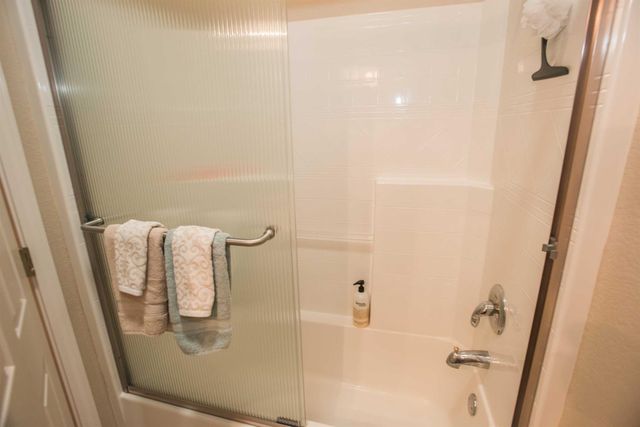 2909 Robinson Creek Ln, Elk Grove, CA 95758