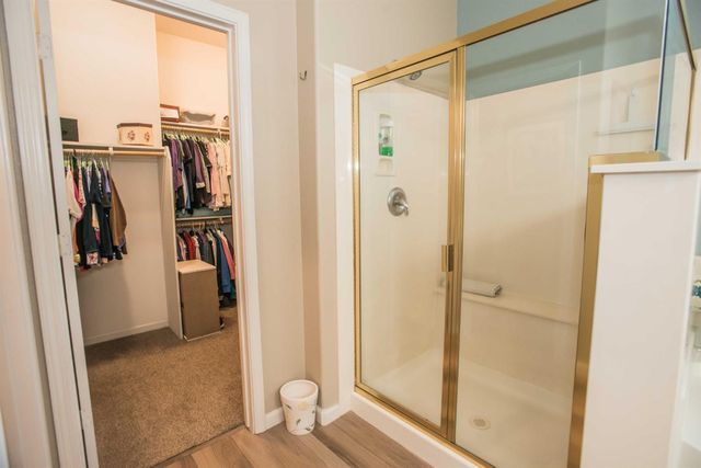 2909 Robinson Creek Ln, Elk Grove, CA 95758