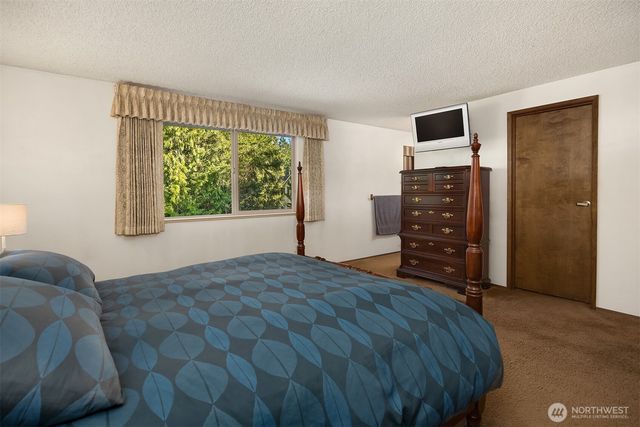 14402 151st Place SE, Renton, WA 98059