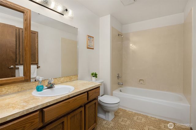 14402 151st Place SE, Renton, WA 98059